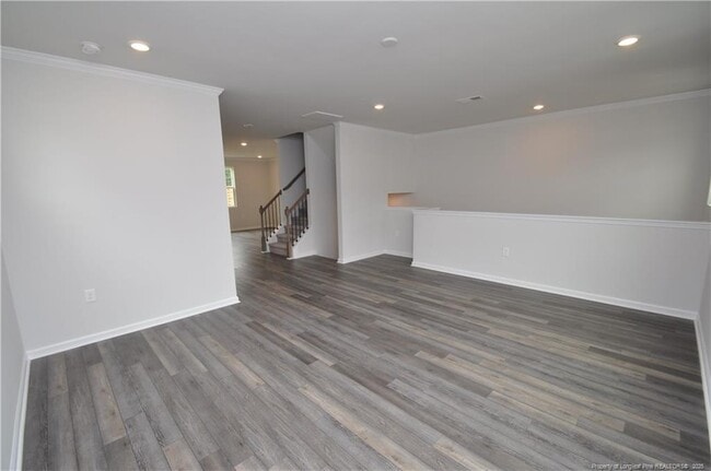 Building Photo - 1057 Shoreside Dr