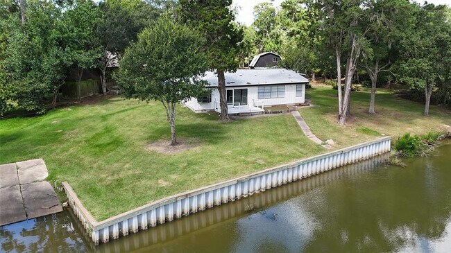 Primary Photo - 12305 Pine Oak Dr