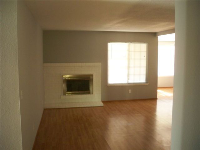 Building Photo - Home for RENT!