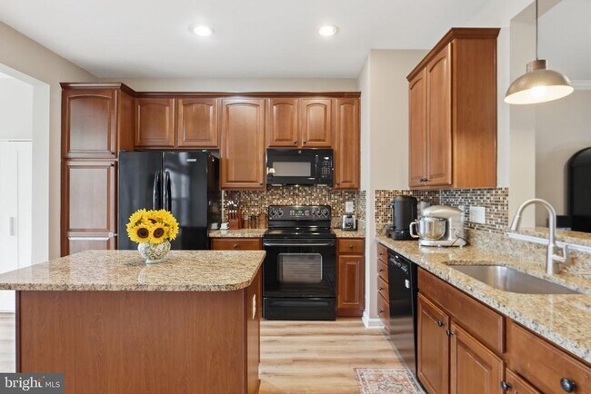 Building Photo - 15058 Danehurst Cir