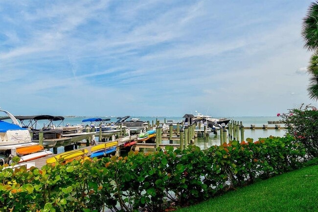 Building Photo - 988 Blvd of the Arts