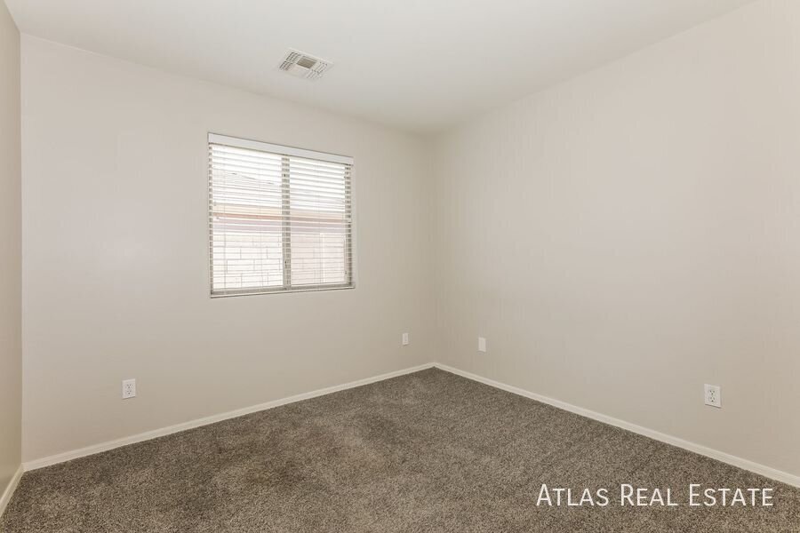 Building Photo - 2770 E Dust Devil Dr