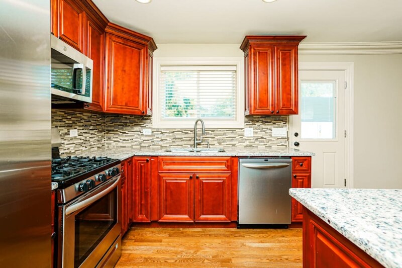 Building Photo - 35 Pamela Dr