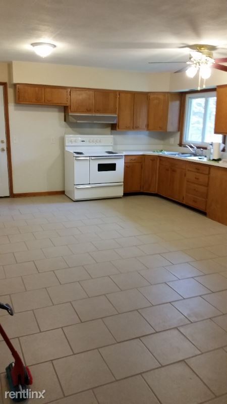 Building Photo - 2 br, 1 bath House - 8 Ashland Place