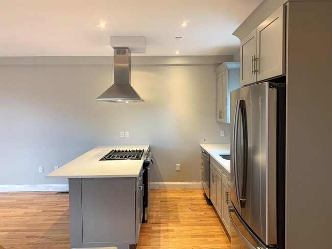 Building Photo - 11 Goodhue St