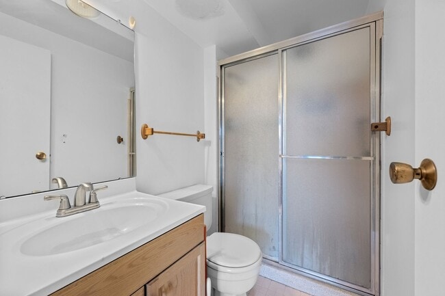 Building Photo - Gorgeous apartment in Cheesman Park!