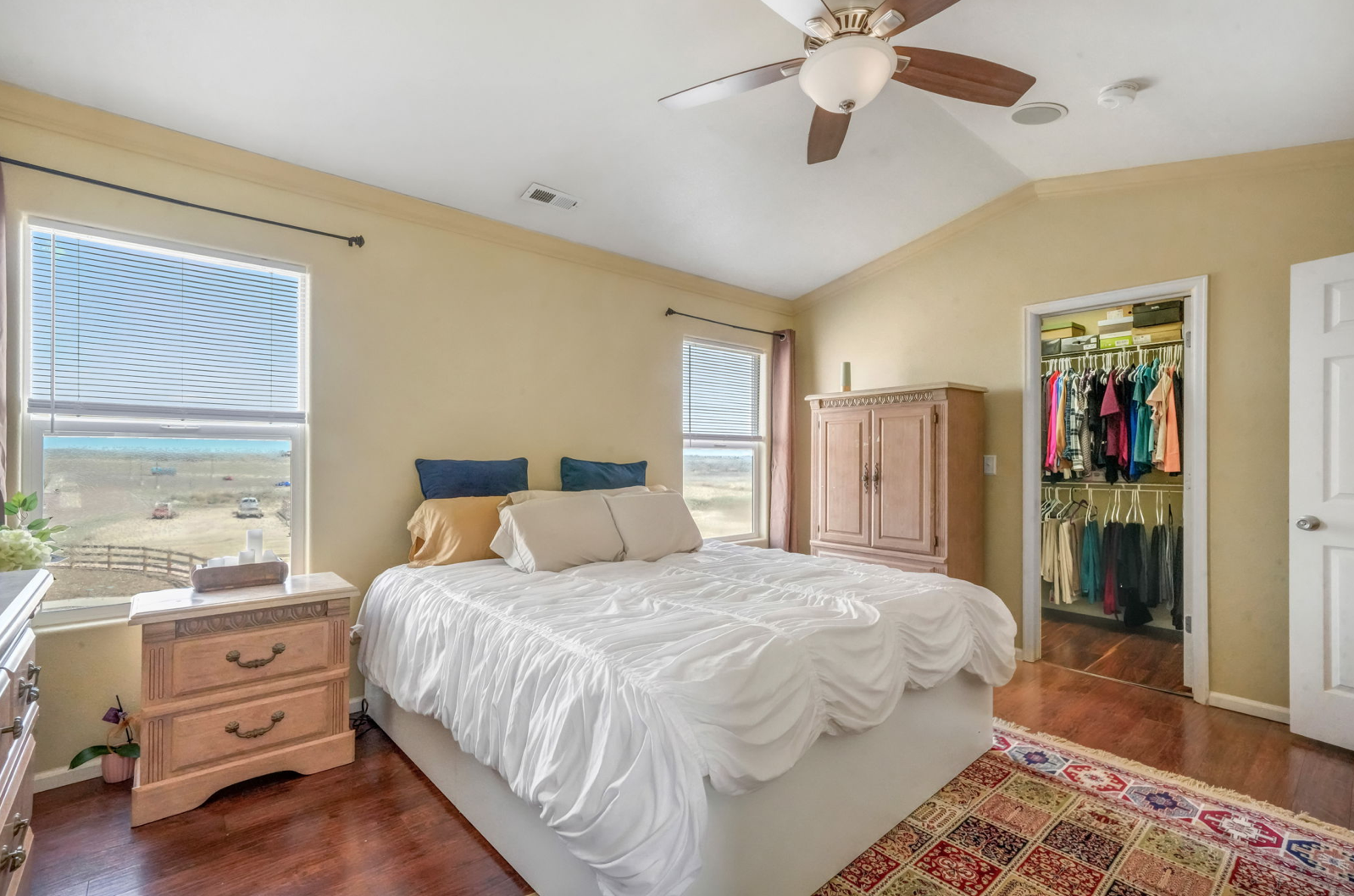 Master w/ Walk-in Closet - 7662 Sandy Springs Pt