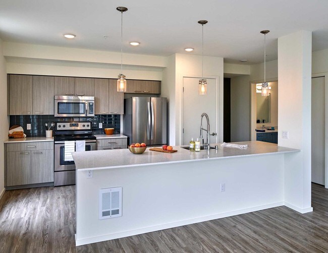 Building Photo - The Hadley