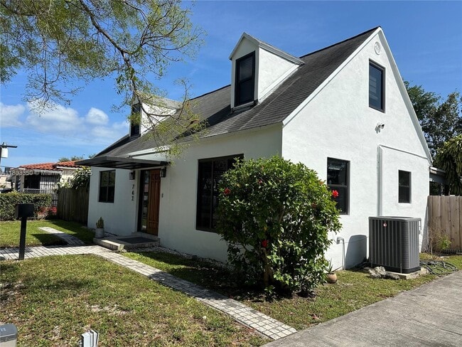 Building Photo - 742 NW 50th St