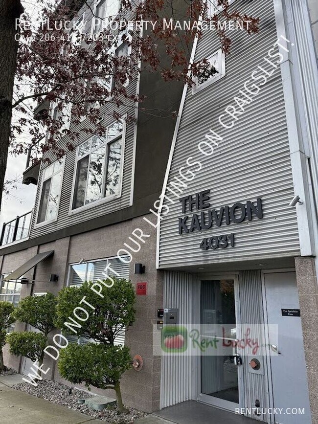 Building Photo - 4031 Aurora Ave N