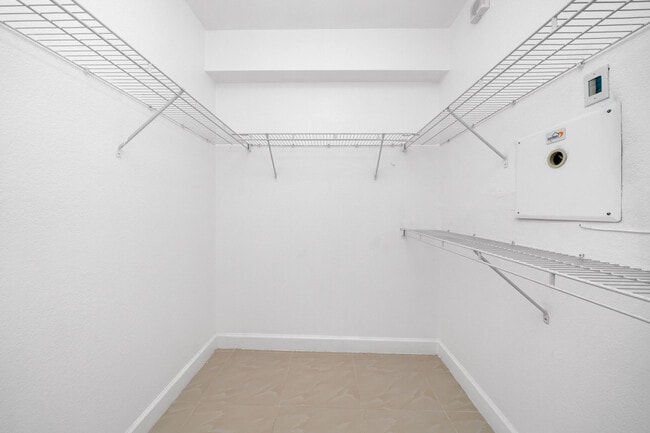 Building Photo - 1830 Radius Dr