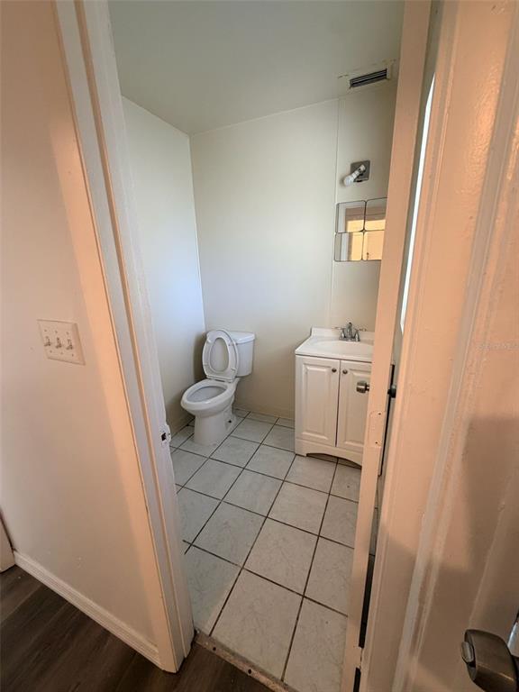 Building Photo - 4615 Wishart Blvd