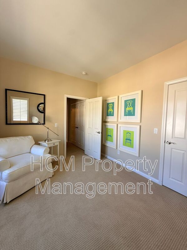 Building Photo - 29 Serenity
