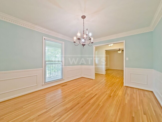 Building Photo - 4 Bedroom, 4.5 Bath Home in Heart of Hoover