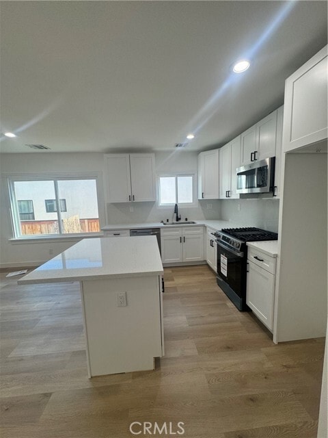 Building Photo - 1215 N Vista St