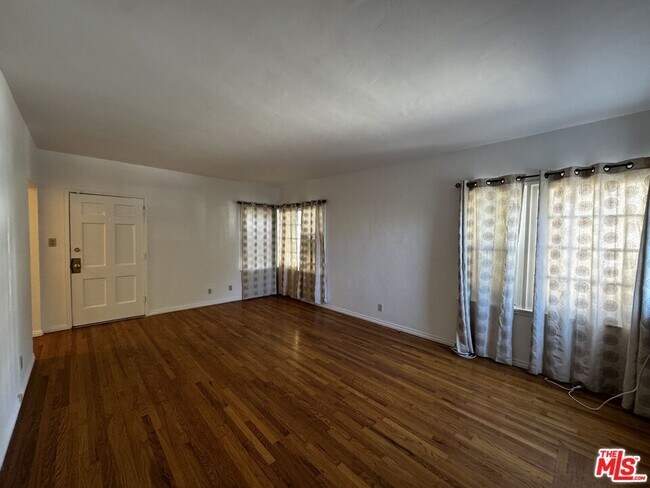Building Photo - 1242 Edris Dr