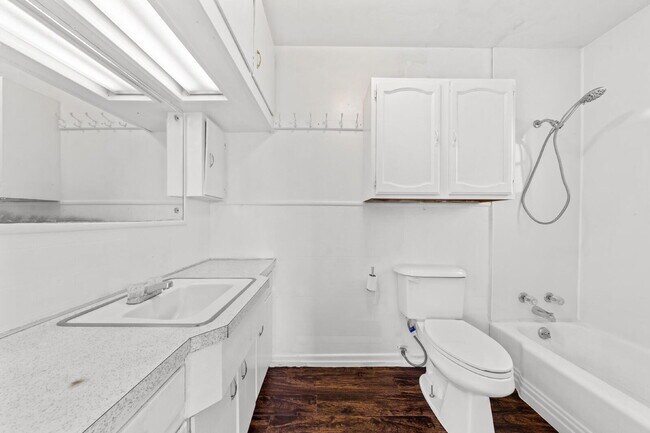 Building Photo - 2721 Morrow Ave