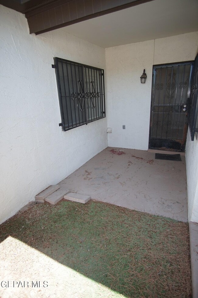 Building Photo - 3114 Isla Marino St