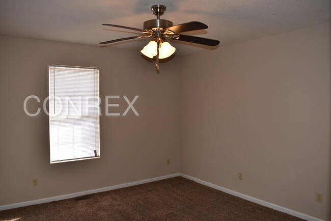 Building Photo - 639 Upward Way