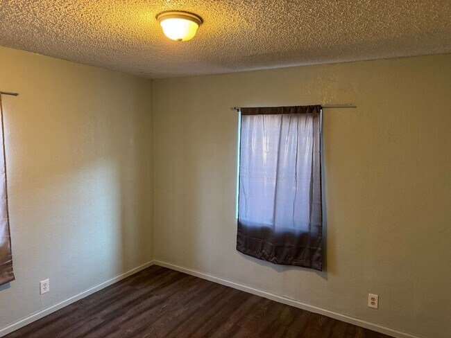 Building Photo - Downtown Home for Rent. Be near all the ac...