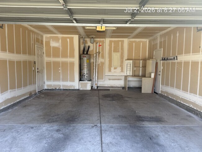 Building Photo - Beautiful Home Now Available! 3 Bedroom!