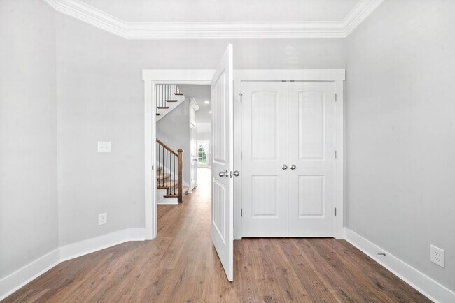 Building Photo - 1065 Veridian Dr