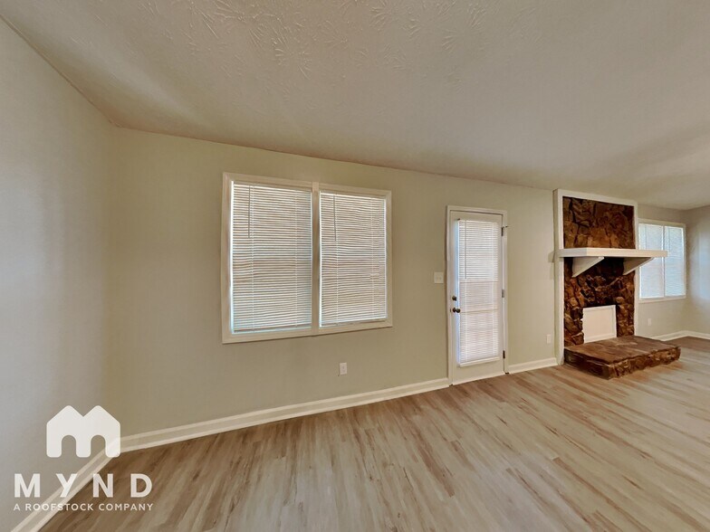 Building Photo - 9274 River Chase Way