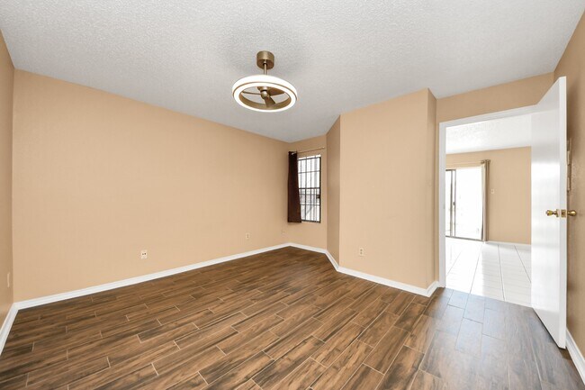 Building Photo - 2750 Holly Hall St