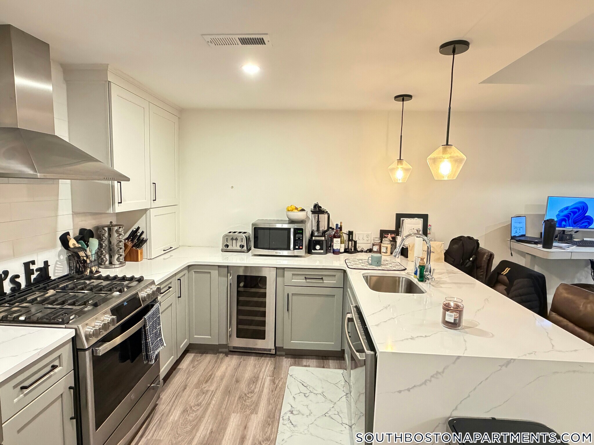 Building Photo - 9 Douglas St