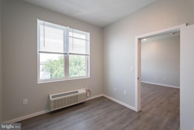 Building Photo - 4124 Haverford Ave