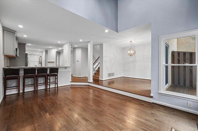 Building Photo - 1604 Cotswald Ct