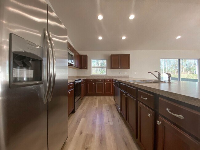 Building Photo - 13377 SW 86th Ave
