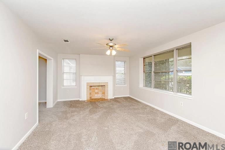 Building Photo - 1725 April St