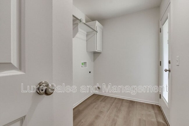 Building Photo - 11613 Mackenzie Wy