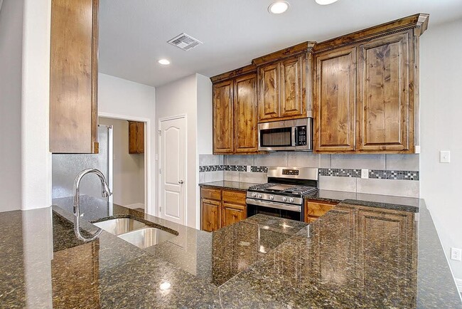 Building Photo - 7522 Sable Creek Dr