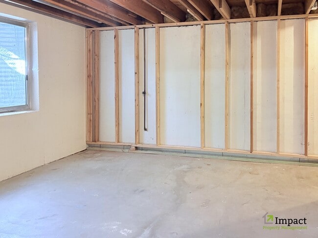 Building Photo - 18002 Becket Dr