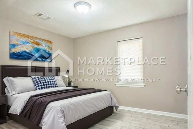 Building Photo - 5800 Laurie Dr
