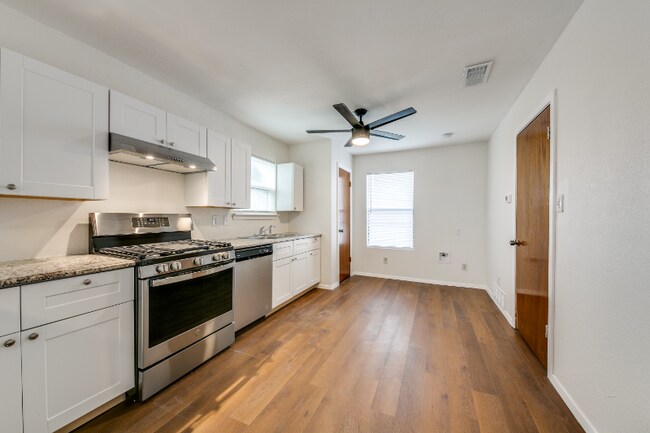 Building Photo - 2509 Valwood Pkwy