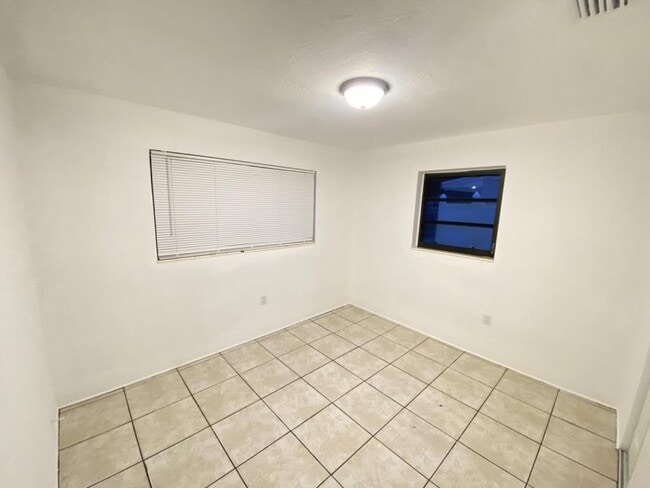 Building Photo - 7430 Hope St