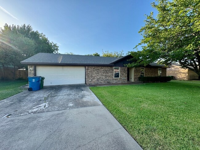 Primary Photo - Updated Single Family Home | Midway ISD
