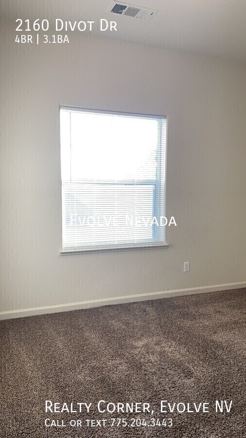 Building Photo - 2160 Divot Dr