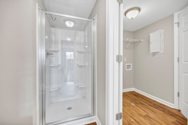 Building Photo - bg0716