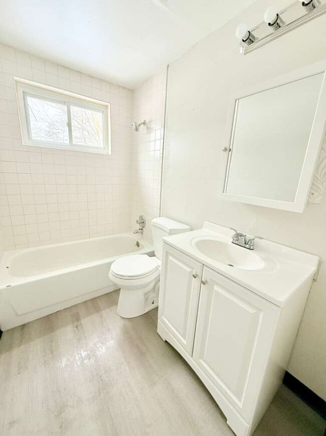 Building Photo - Nice 2BD/1.5BA Single Family Home in Penn Hills