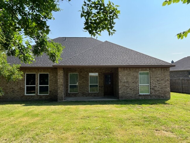 Building Photo - Lovely home for rent in Ennis, TX!