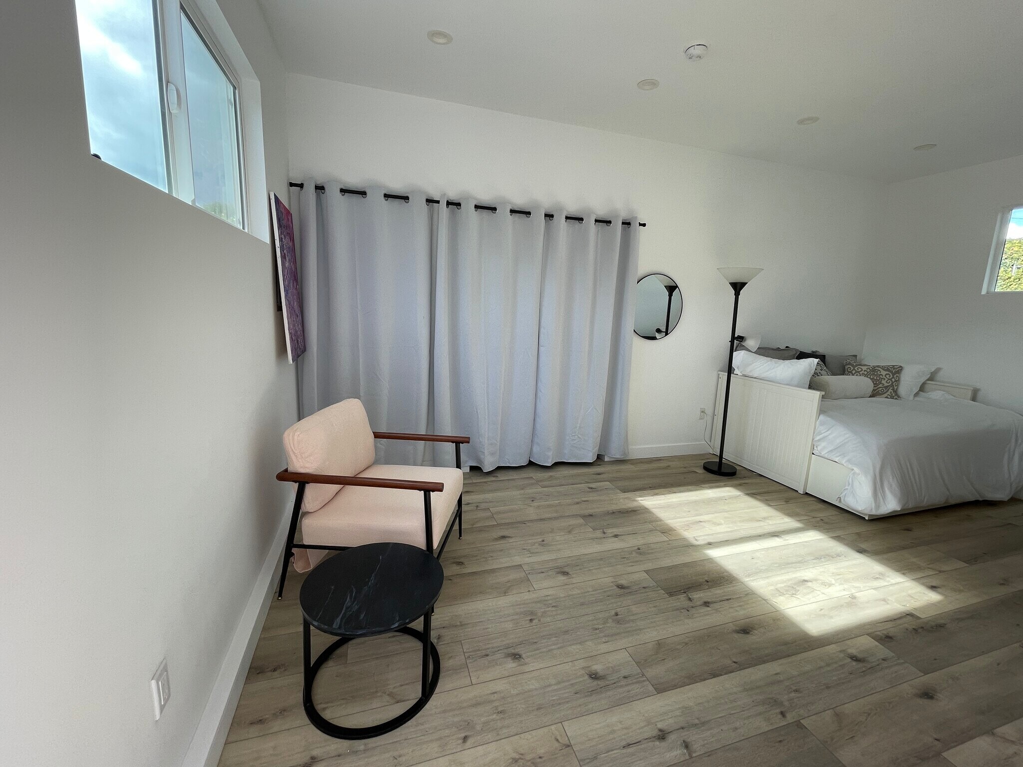 Building Photo - 6126 Alcove Ave