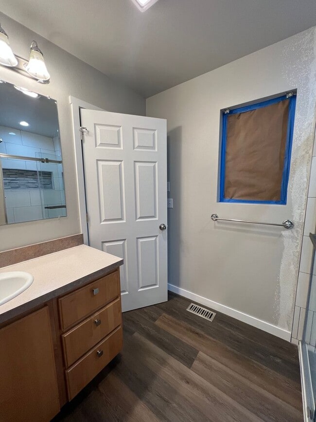 Building Photo - 2 bedroom rambler with Issaquah schools