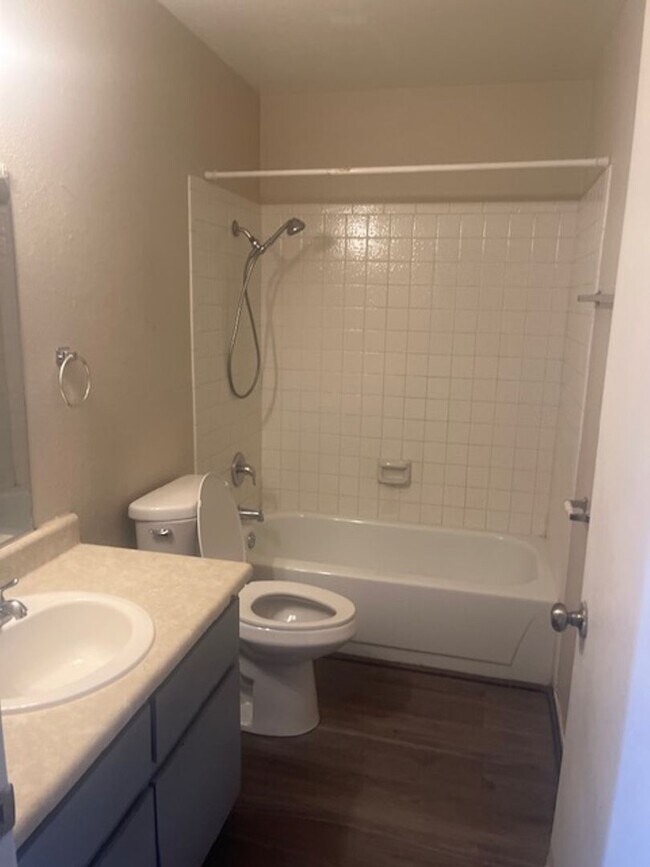 Building Photo - 2305 Exeter Dr