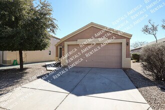 Building Photo - 6817 E Quiet Retreat