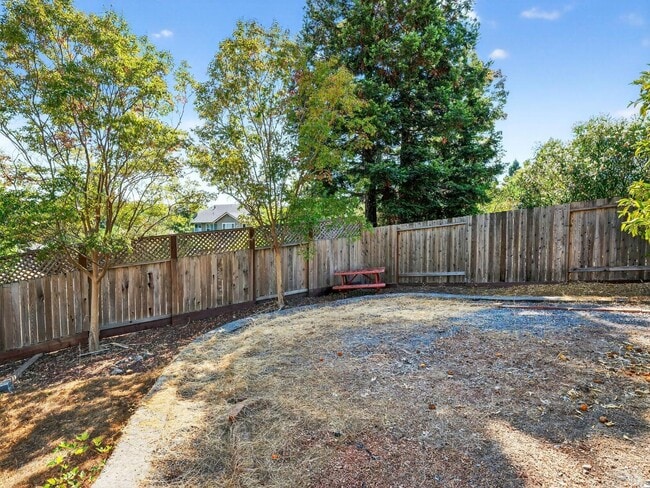 Building Photo - 5794 Owl Hill Ave