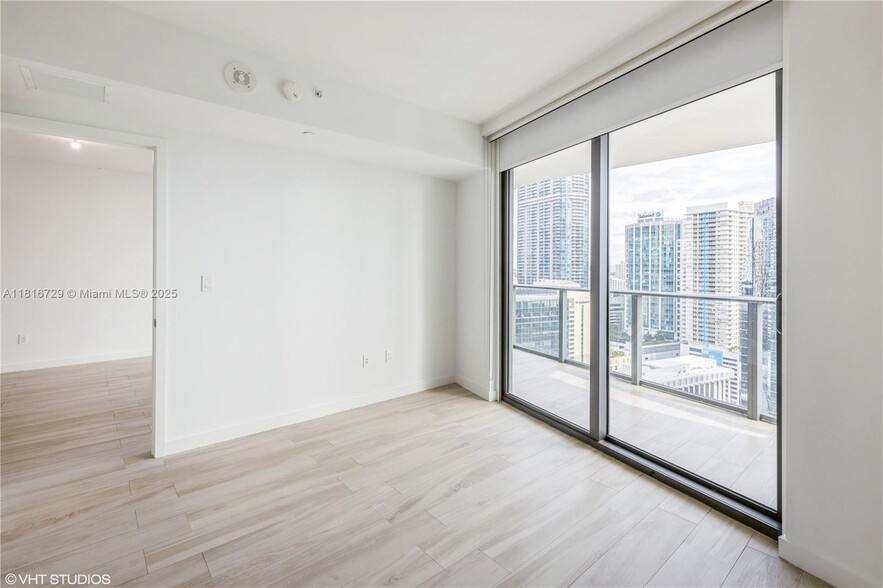 Building Photo - 1300 S Miami Ave
